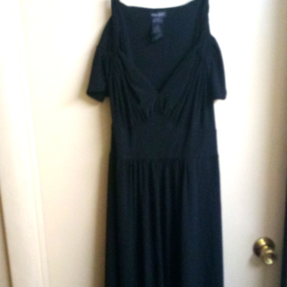 Bisou black dress, beautiful strap size 16w